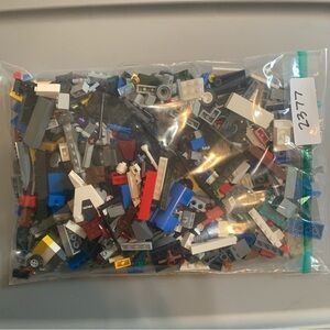 Legos 1 lb assorted
(2377)